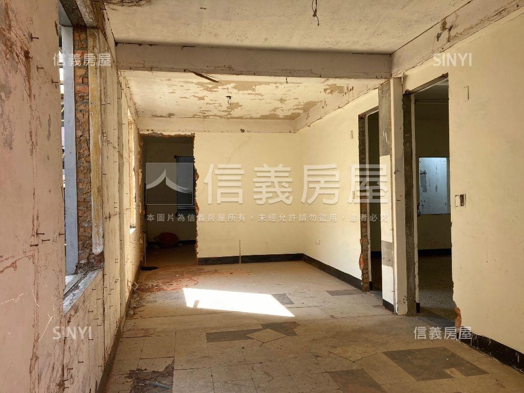 近大遠百大地坪透天房屋室內格局與周邊環境