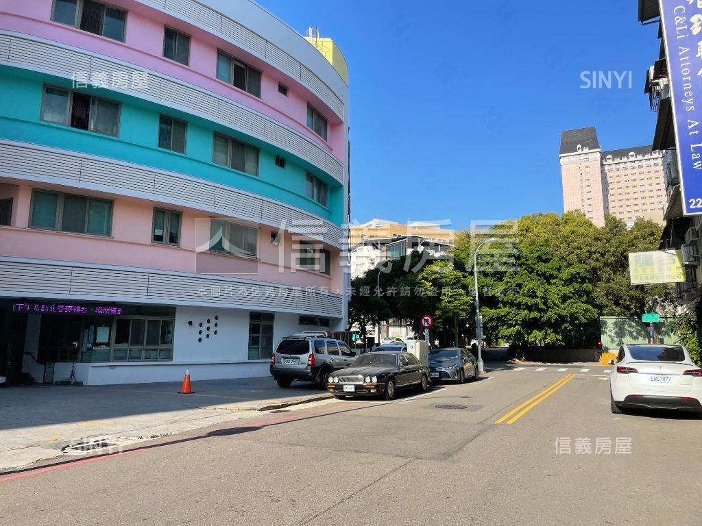 西區臨路大地坪透天房屋室內格局與周邊環境