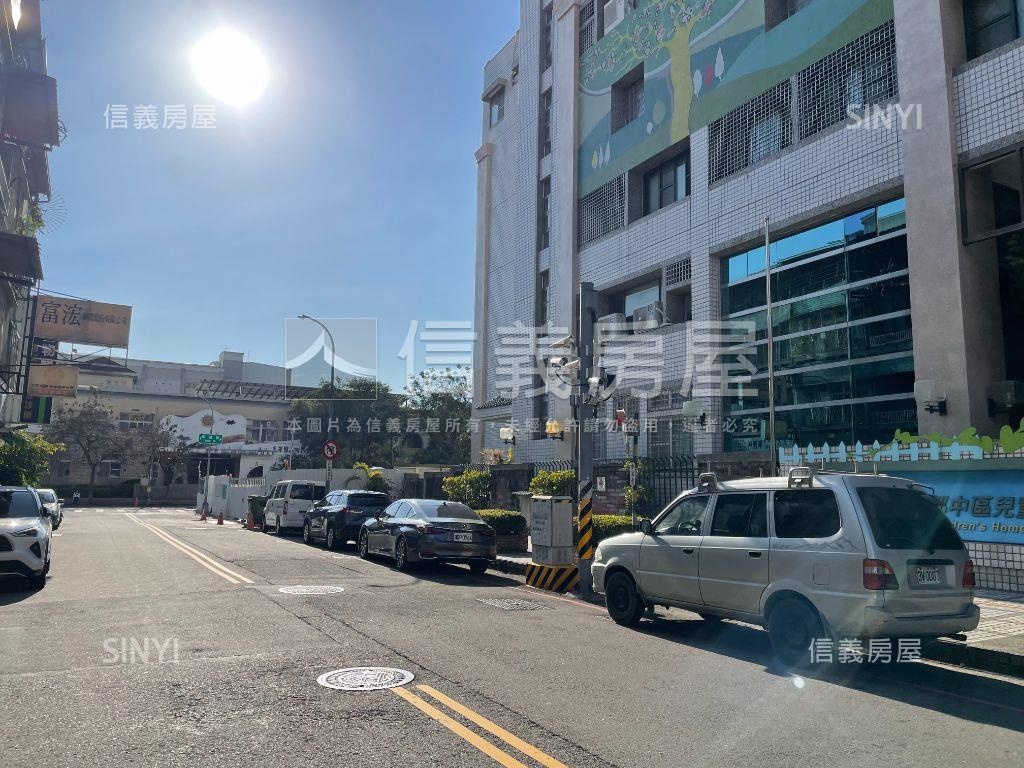 西區臨路大地坪透天房屋室內格局與周邊環境