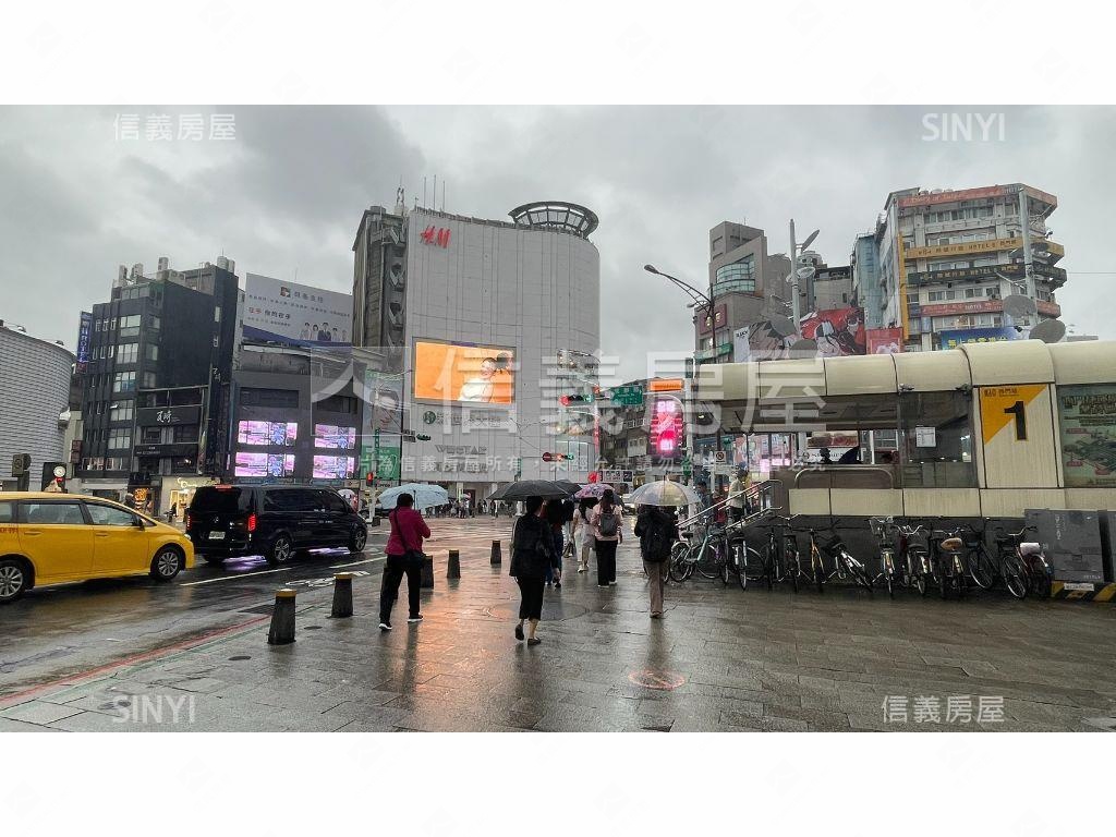 西門捷運口三角窗金店１房屋室內格局與周邊環境