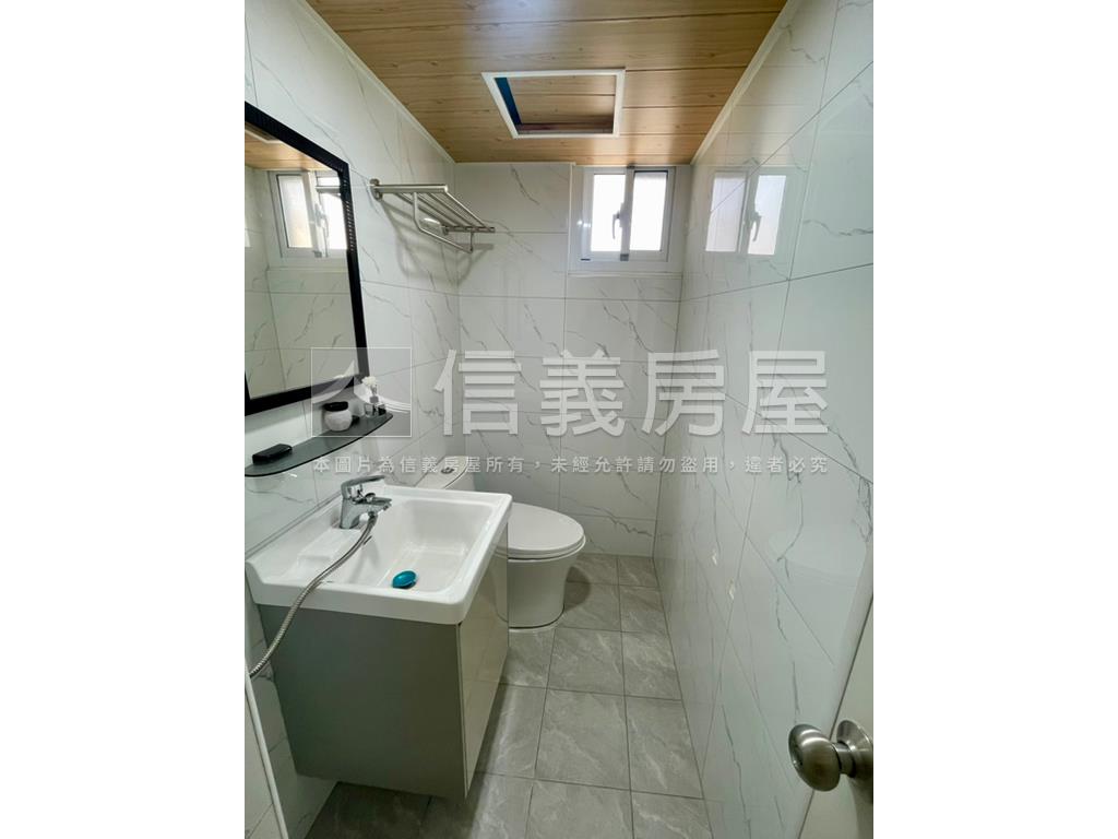 新化中正路溫馨三房平車房屋室內格局與周邊環境