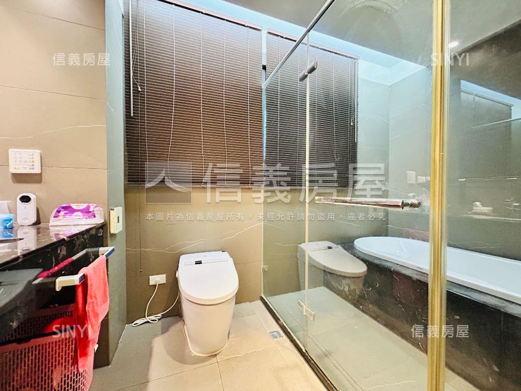 忠孝新生鋼骨三房車位豪邸房屋室內格局與周邊環境