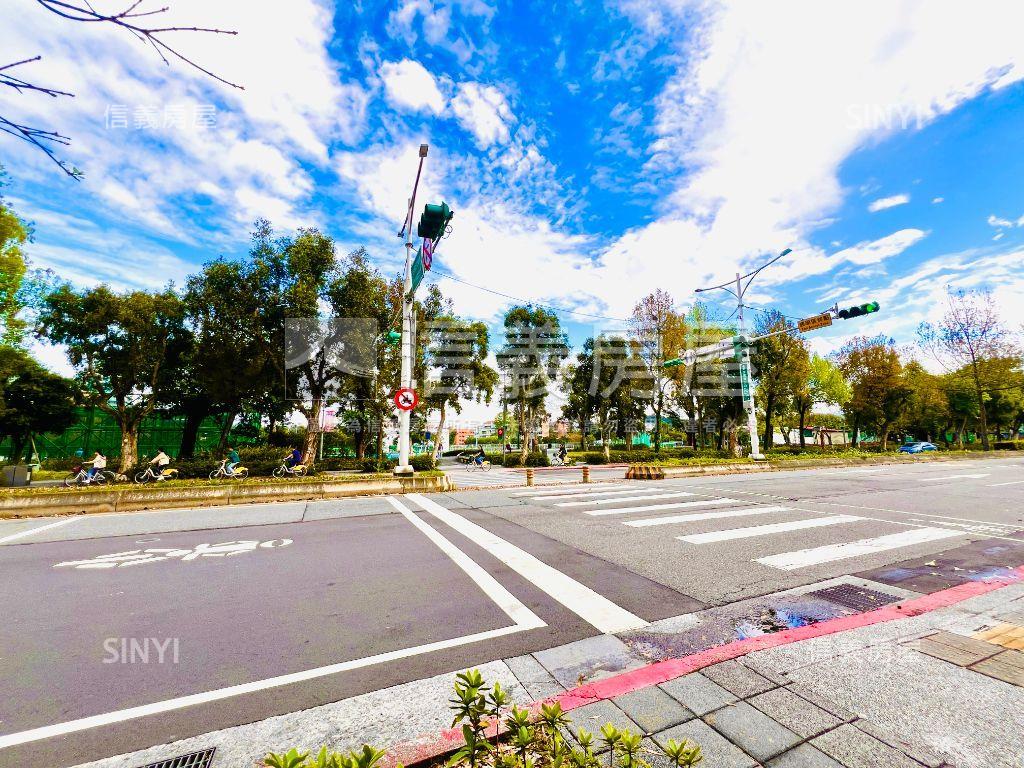 藍天白雲‧人文學府美廈房屋室內格局與周邊環境