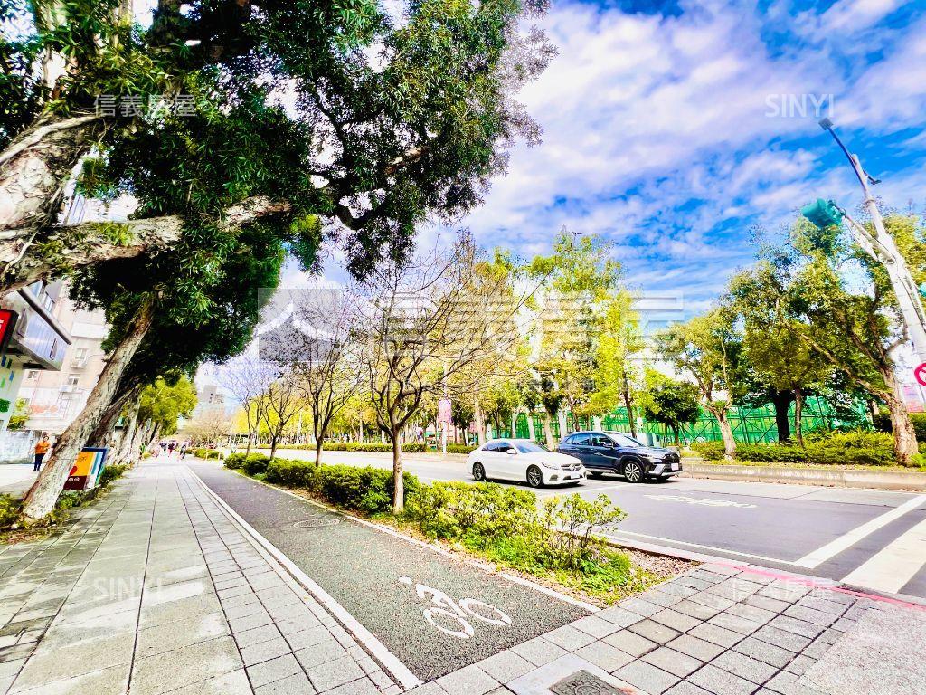 藍天白雲‧人文學府美廈房屋室內格局與周邊環境