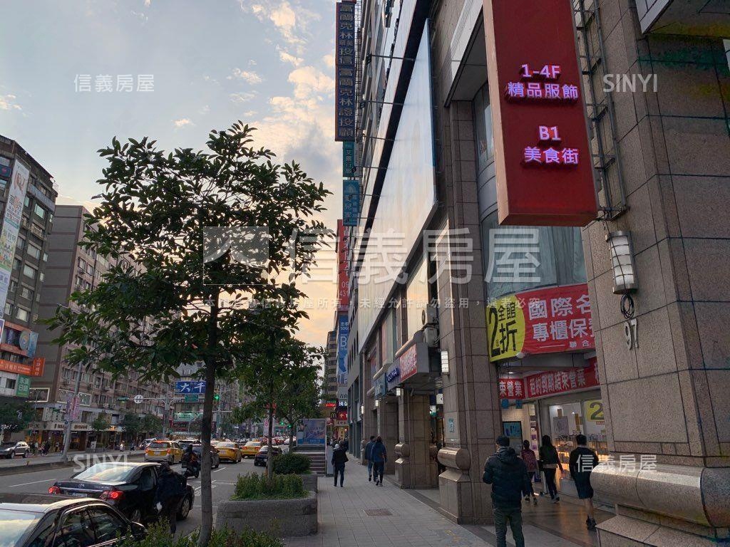 正忠孝東路金店低總價房屋室內格局與周邊環境