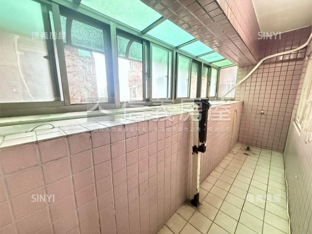 東方名人三房明亮宅房屋室內格局與周邊環境