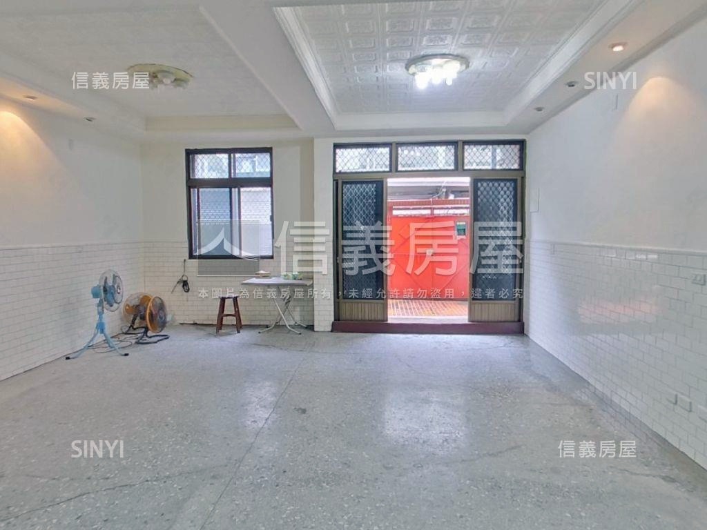 屋主誠售！約６米面寬透天房屋室內格局與周邊環境