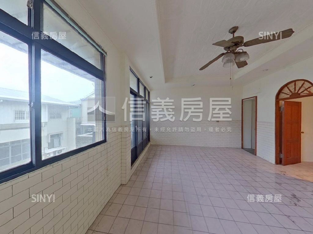 屋主誠售！約６米面寬透天房屋室內格局與周邊環境