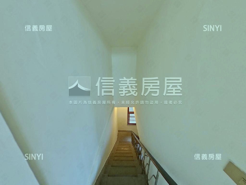 屋主誠售！約６米面寬透天房屋室內格局與周邊環境