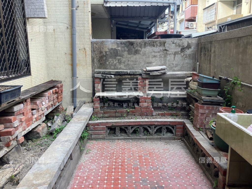 屋主誠售！約６米面寬透天房屋室內格局與周邊環境