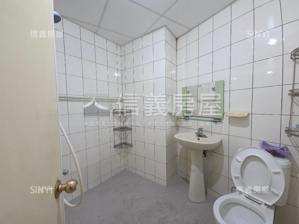 信義路店面房屋室內格局與周邊環境