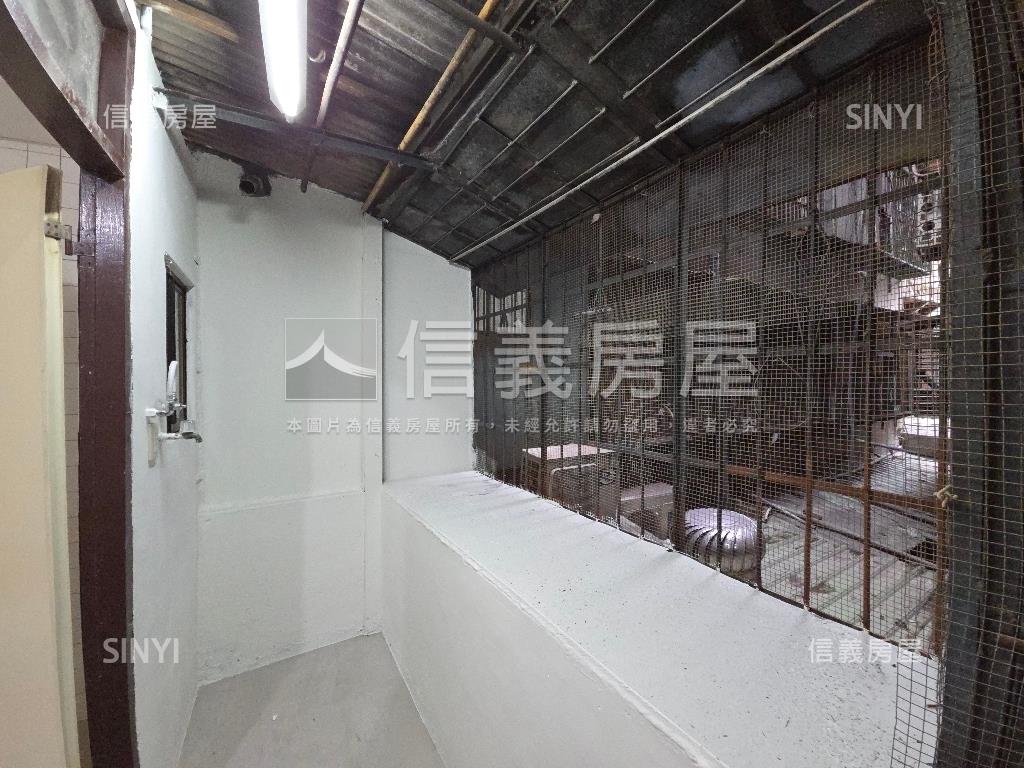 信義路店面房屋室內格局與周邊環境
