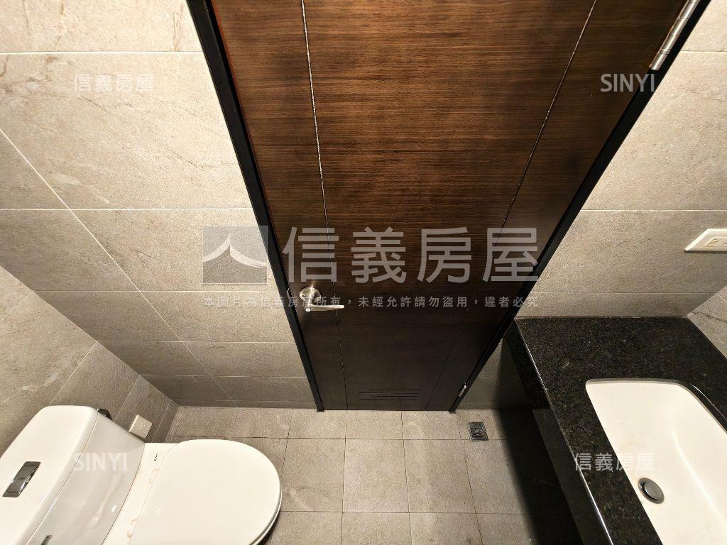 翠峰藝文街金三角店面房屋室內格局與周邊環境