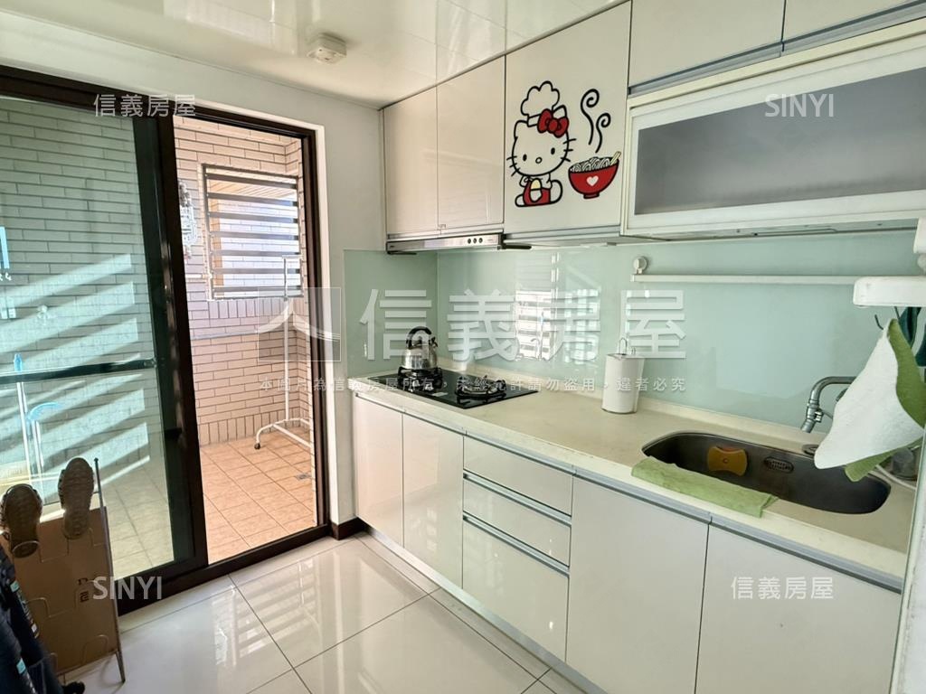 閱讀萊茵採光兩房車位房屋室內格局與周邊環境