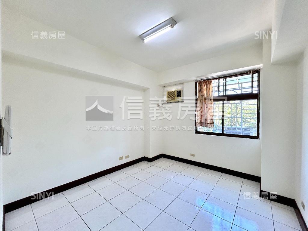 忠貞國宅面公園房屋室內格局與周邊環境