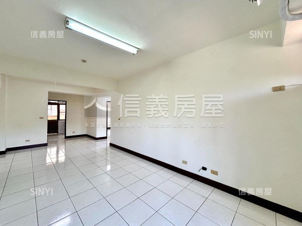 忠貞國宅面公園房屋室內格局與周邊環境