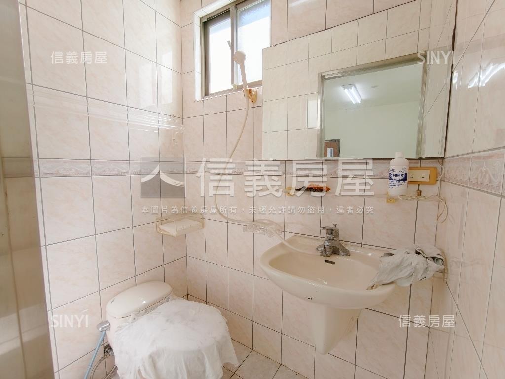 近凹子底三面採光大空間房屋室內格局與周邊環境