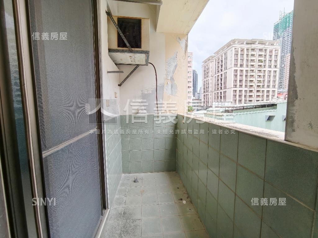 近凹子底三面採光大空間房屋室內格局與周邊環境