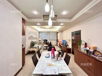 提琴手挑高一樓扶搖九方