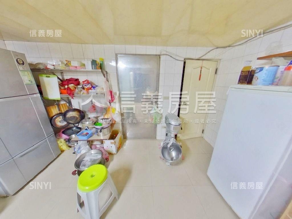 文心崇德捷運角間別墅房屋室內格局與周邊環境