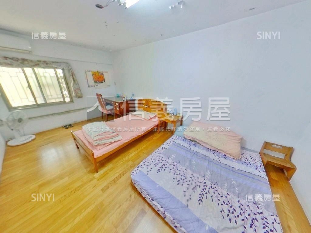文心崇德捷運角間別墅房屋室內格局與周邊環境