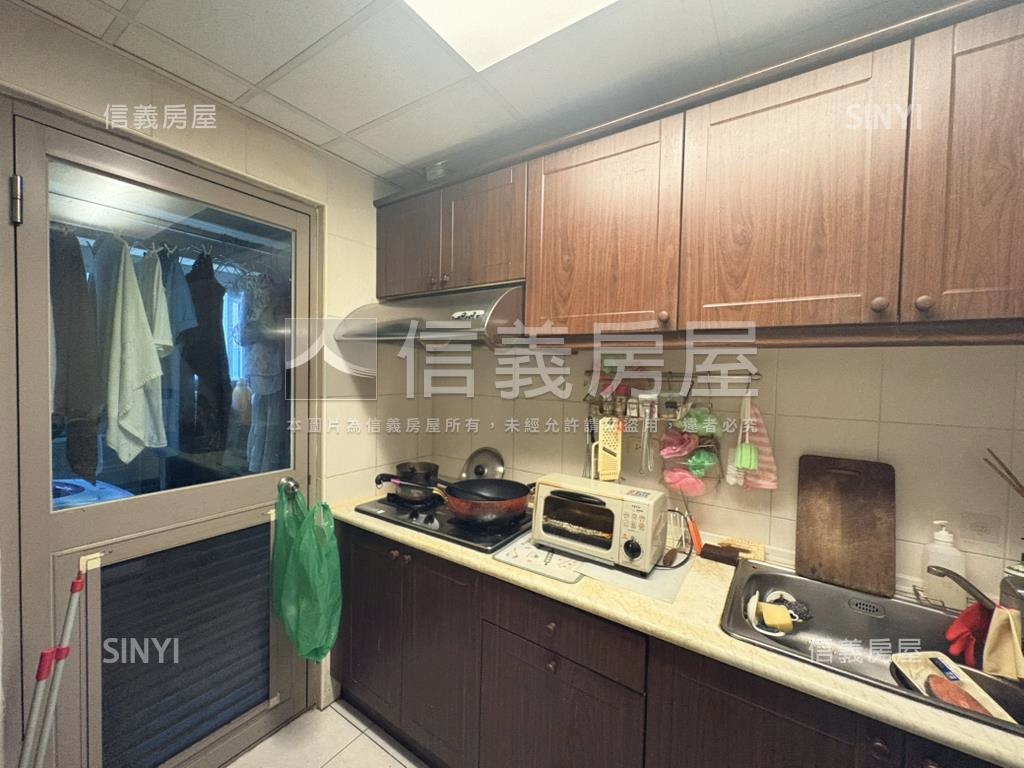 【稀有】愛迪生電梯兩房房屋室內格局與周邊環境