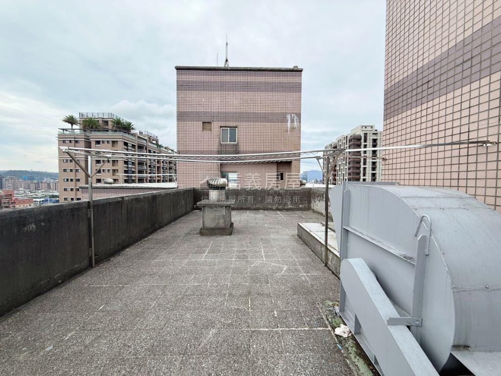 近新莊捷運美景電梯三房房屋室內格局與周邊環境