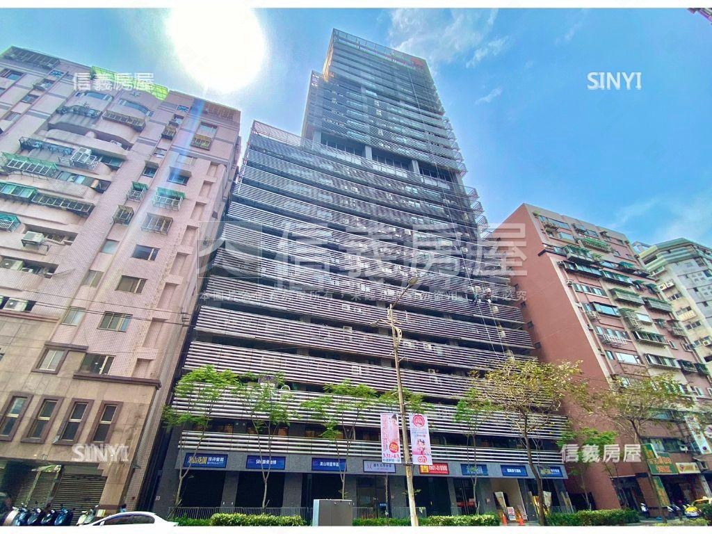 海山花園景觀三房有車位房屋室內格局與周邊環境