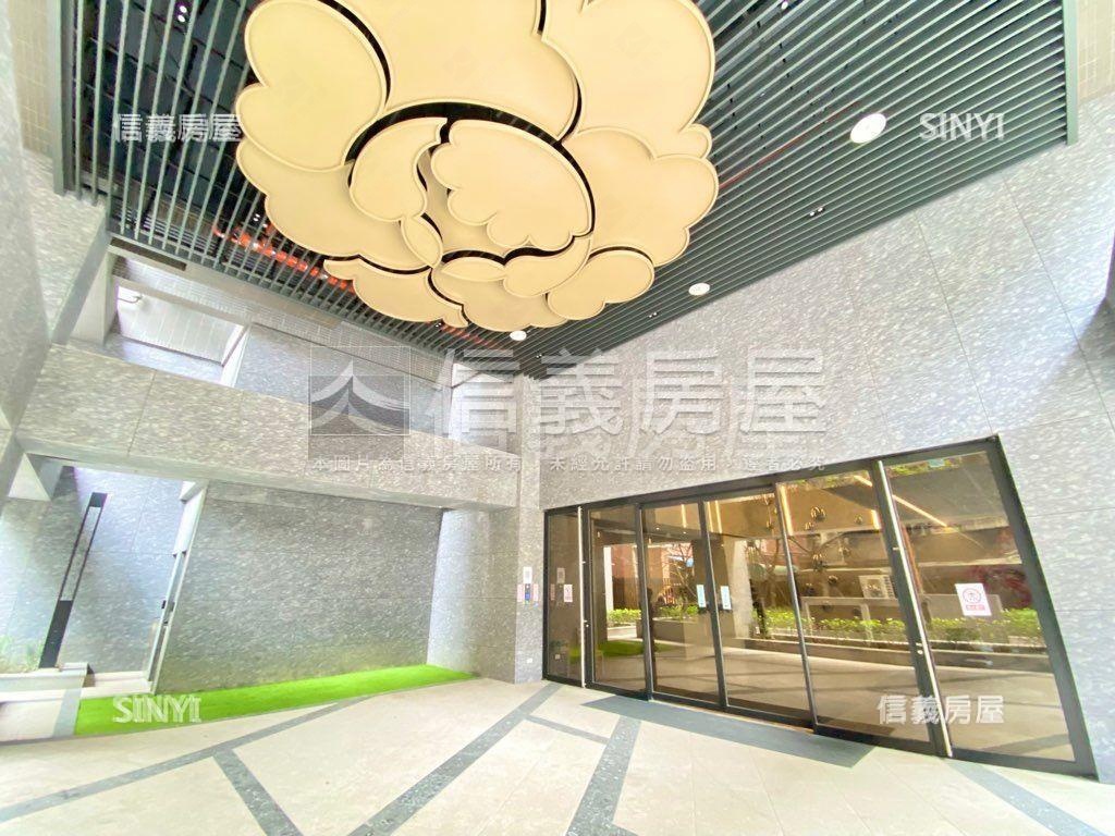 海山花園景觀三房有車位房屋室內格局與周邊環境