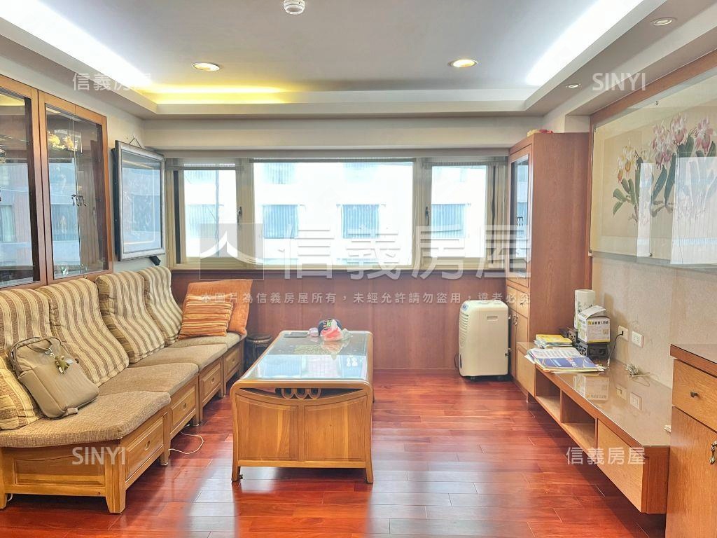 中山站精緻美屋房屋室內格局與周邊環境