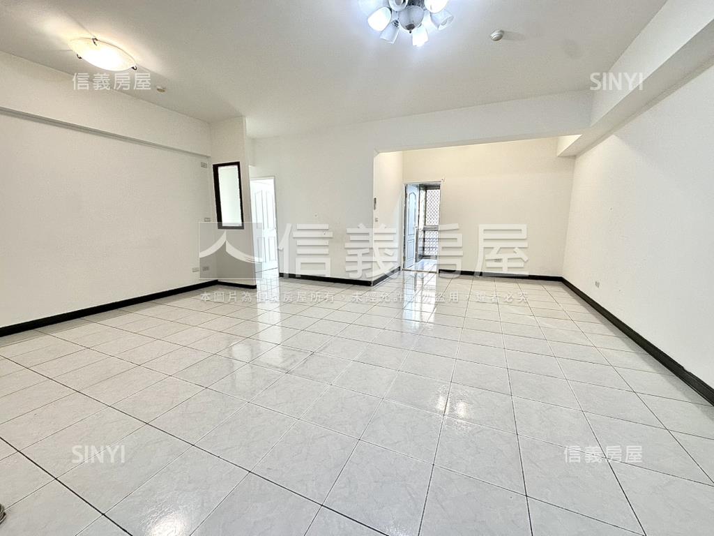 近捷運四房平車屋況讚房屋室內格局與周邊環境