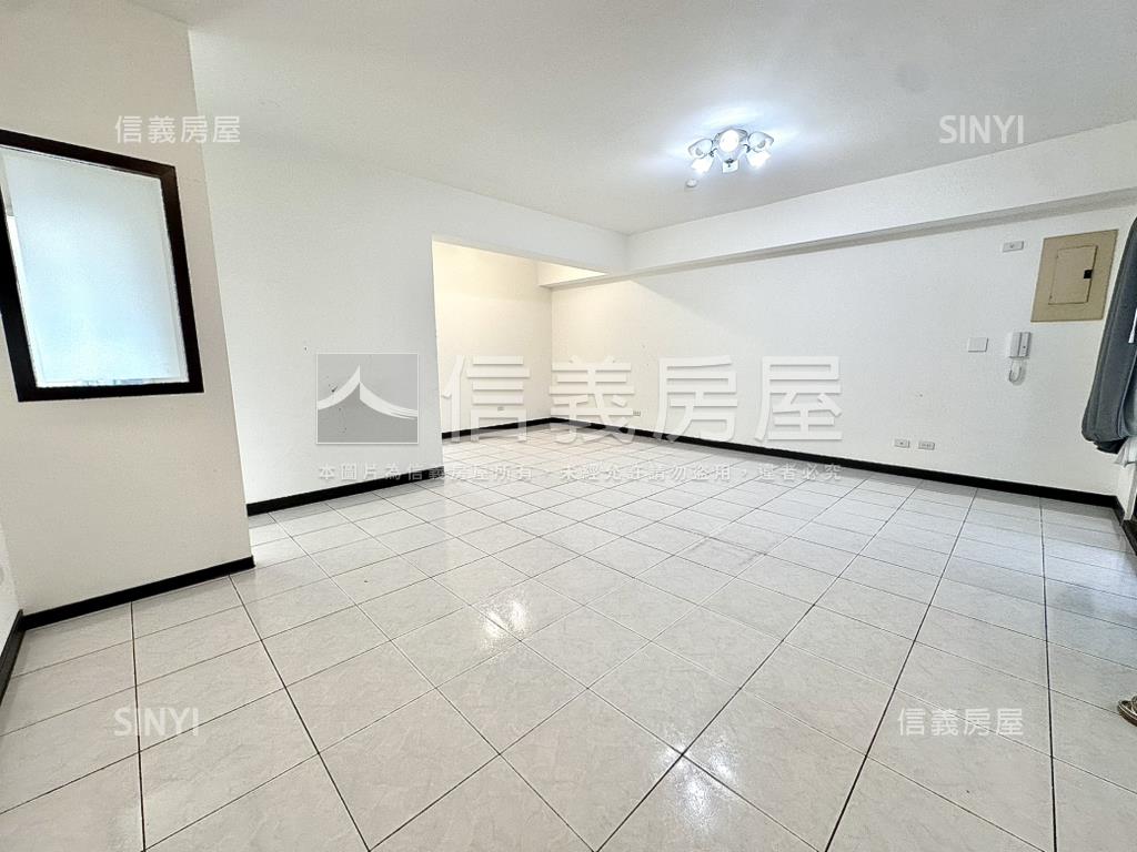 近捷運四房平車屋況讚房屋室內格局與周邊環境