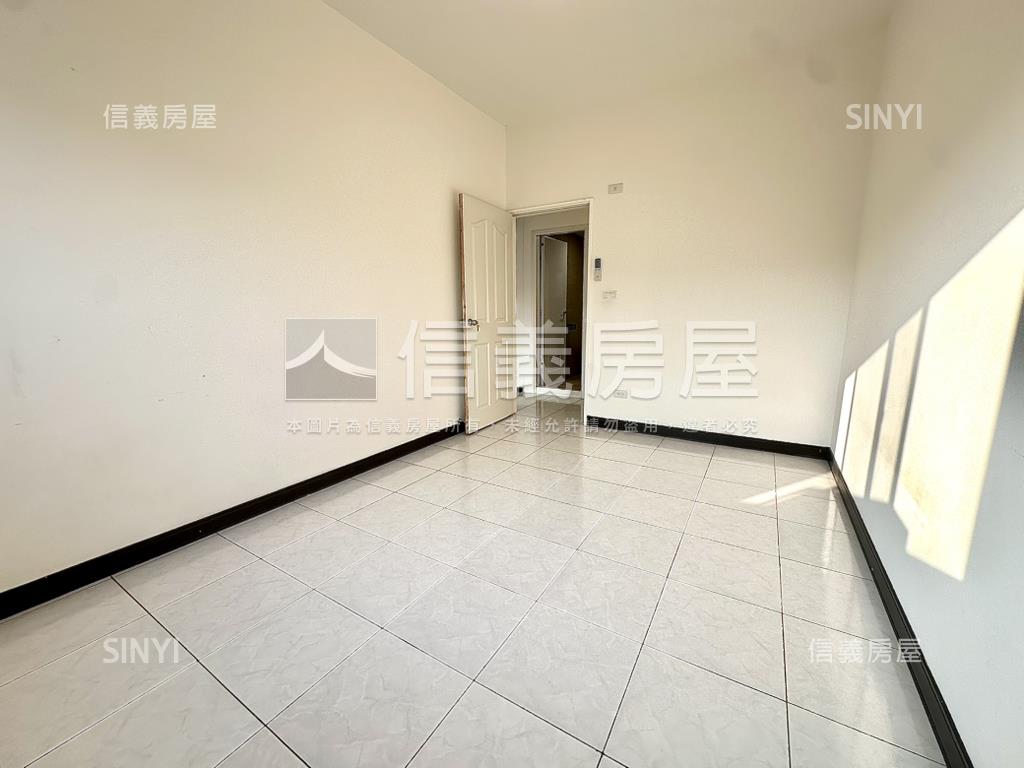 近捷運四房平車屋況讚房屋室內格局與周邊環境