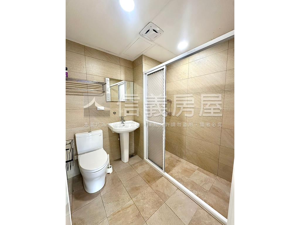 近捷運四房平車屋況讚房屋室內格局與周邊環境