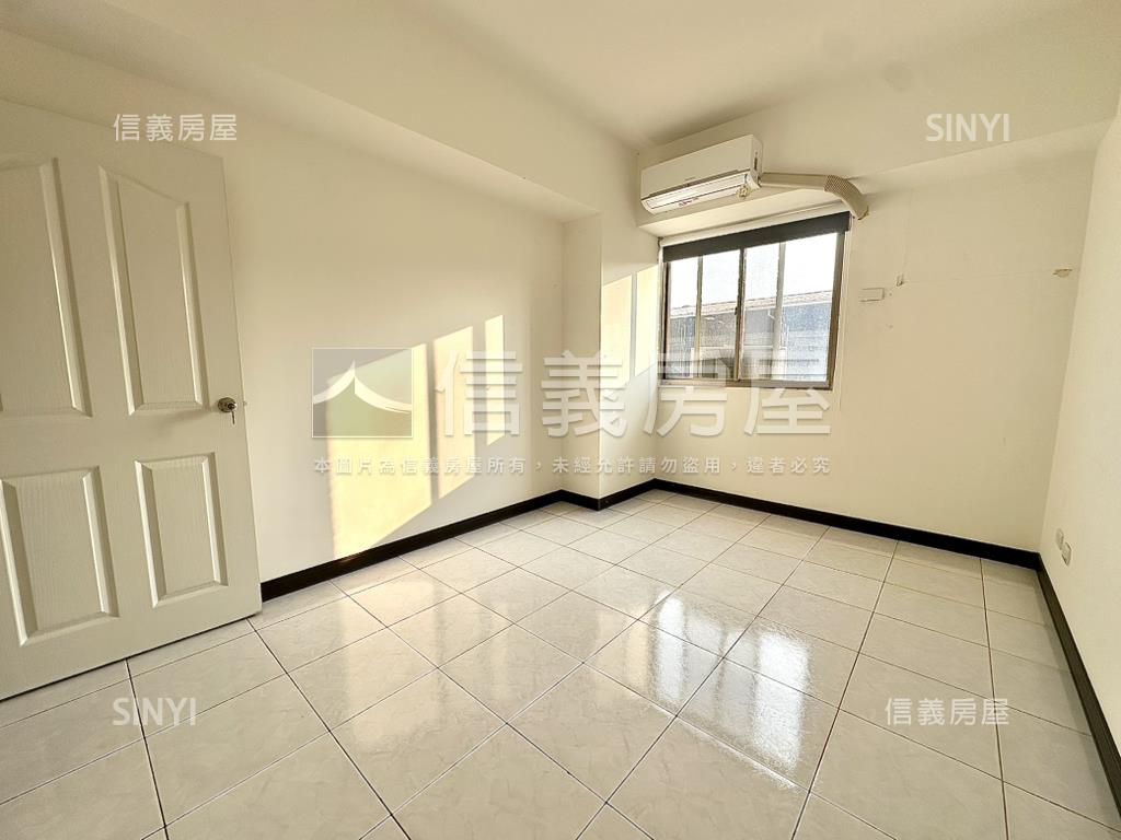 近捷運四房平車屋況讚房屋室內格局與周邊環境