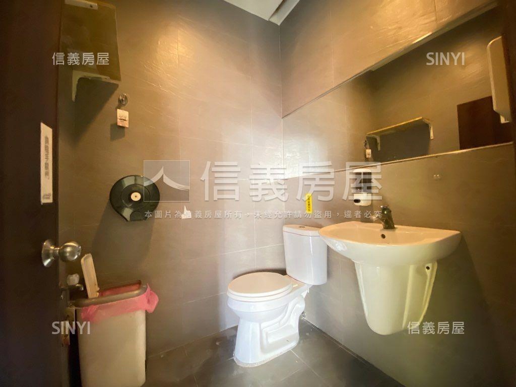 生日公園旁大面寬金店面房屋室內格局與周邊環境