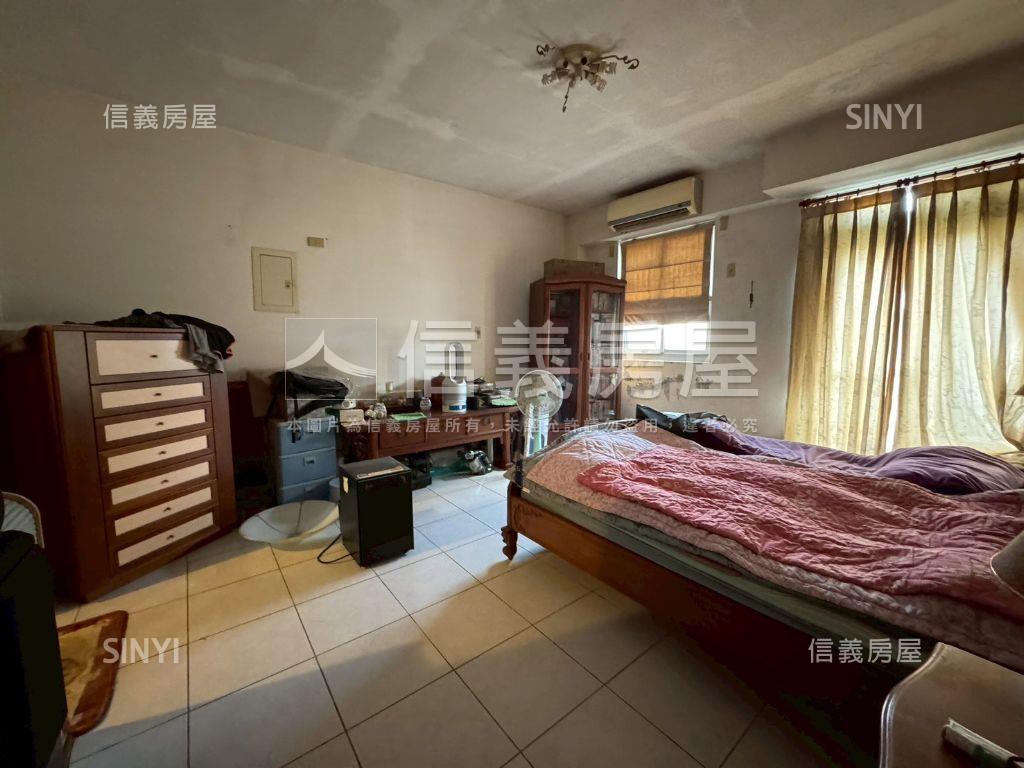 綠葉街雙門牌透天房屋室內格局與周邊環境