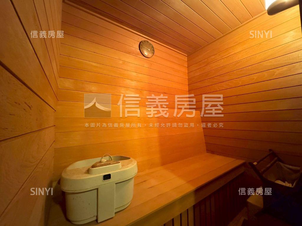 綠葉街雙門牌透天房屋室內格局與周邊環境