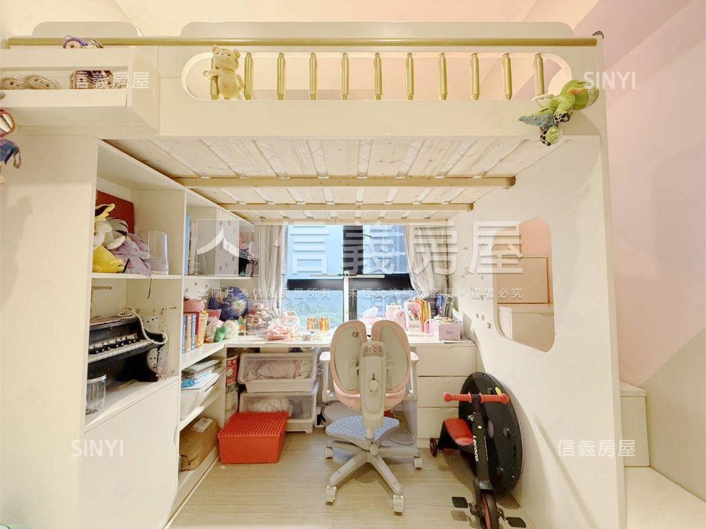 中研Ａ＋美妝三房房屋室內格局與周邊環境