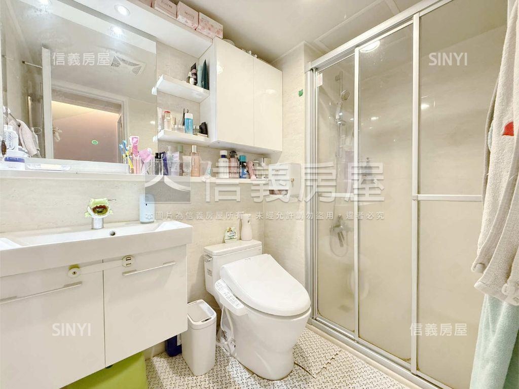 中研Ａ＋美妝三房房屋室內格局與周邊環境