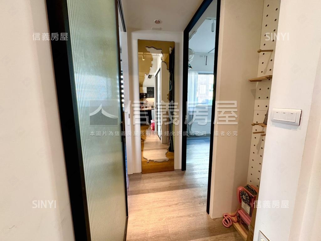 竹城雙面採光裝潢美宅房屋室內格局與周邊環境