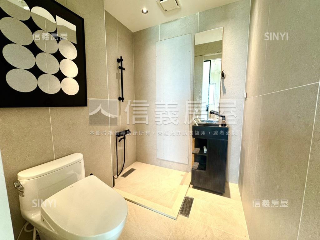 竹城雙面採光裝潢美宅房屋室內格局與周邊環境