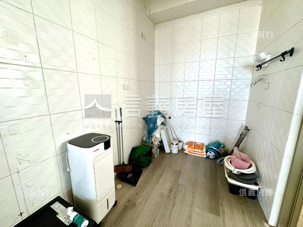 竹城雙面採光裝潢美宅房屋室內格局與周邊環境