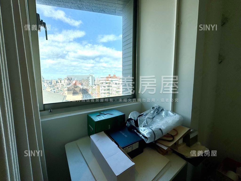 竹城雙面採光裝潢美宅房屋室內格局與周邊環境