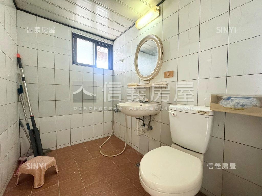 近歸仁圓環二房平車房屋室內格局與周邊環境