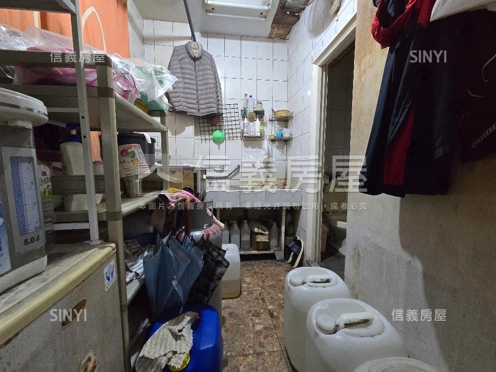 三重國小角窗店霸房屋室內格局與周邊環境