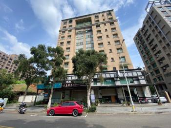 鴻福園近家樂福商圈店面