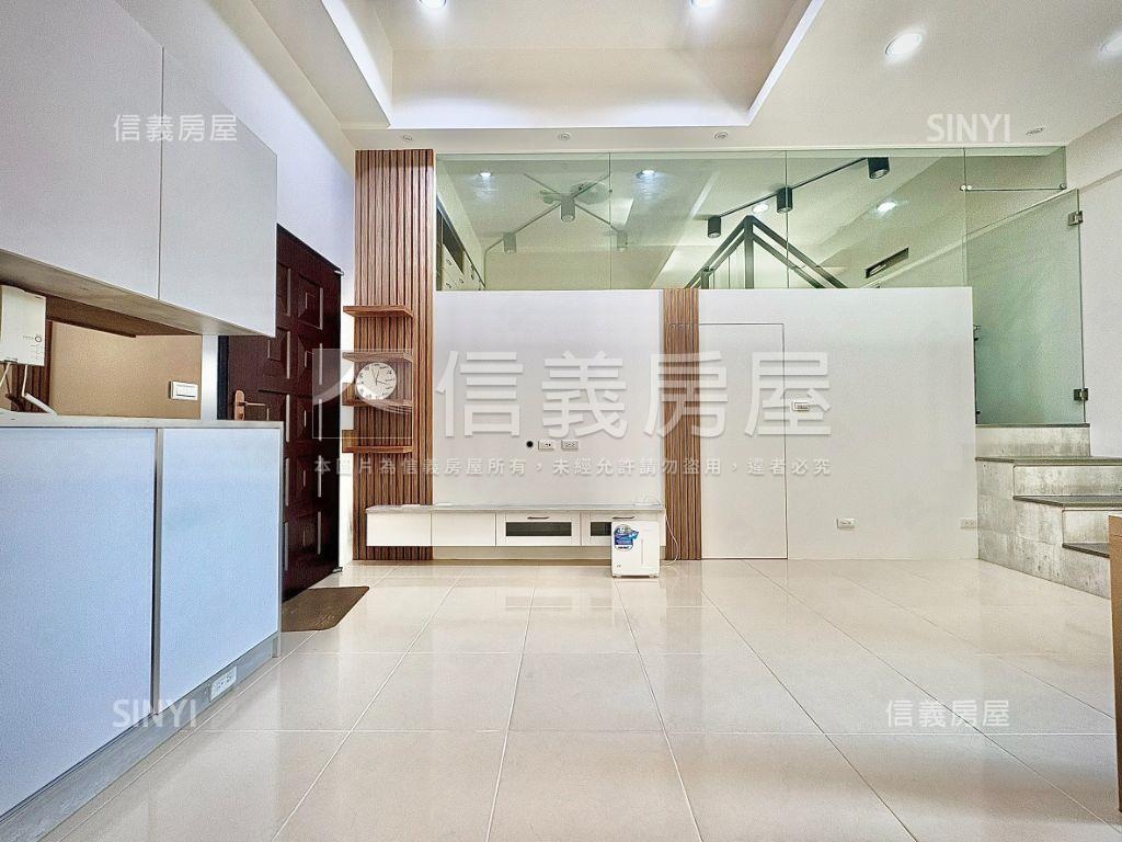 ＬＭ｜挑高兩房兩衛小資宅房屋室內格局與周邊環境