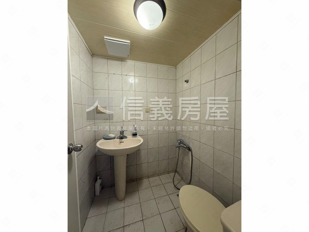 近捷運明亮三房房屋室內格局與周邊環境