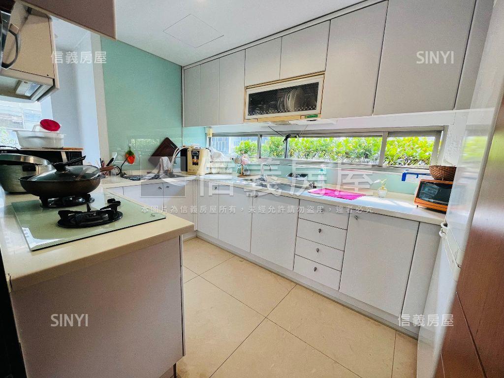 邊間綠蔭明亮豪邸車位房屋室內格局與周邊環境